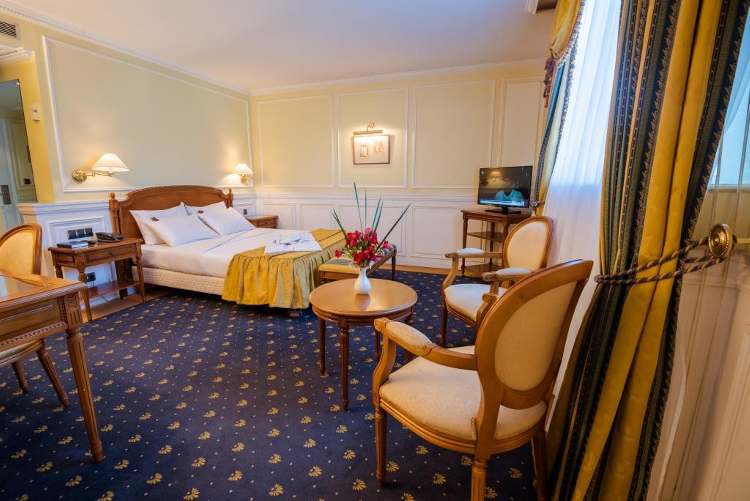 Hôtel Colbert - Spa&Casino Antananarivo Buitenkant foto